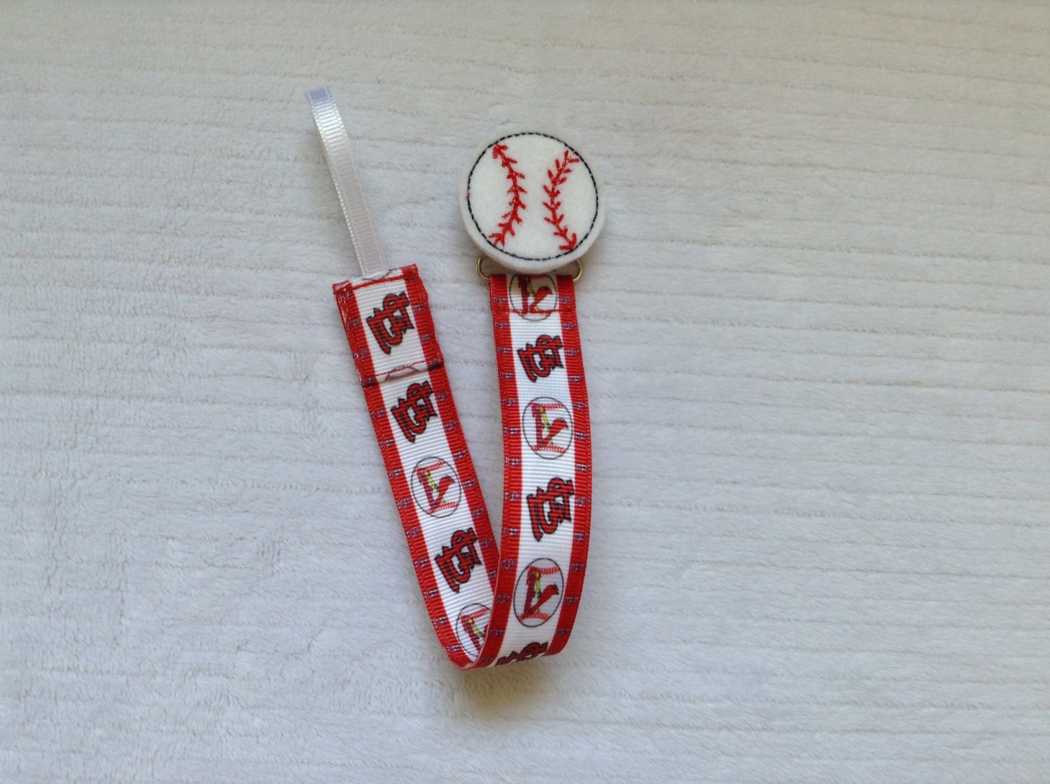 CLEARANCE SALE St. Louis Cardinals Baseball Universal