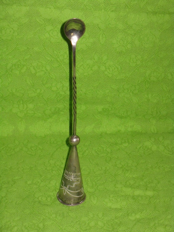 Vintage sterling silver candle snuffer by AaronsArtichokeAlley