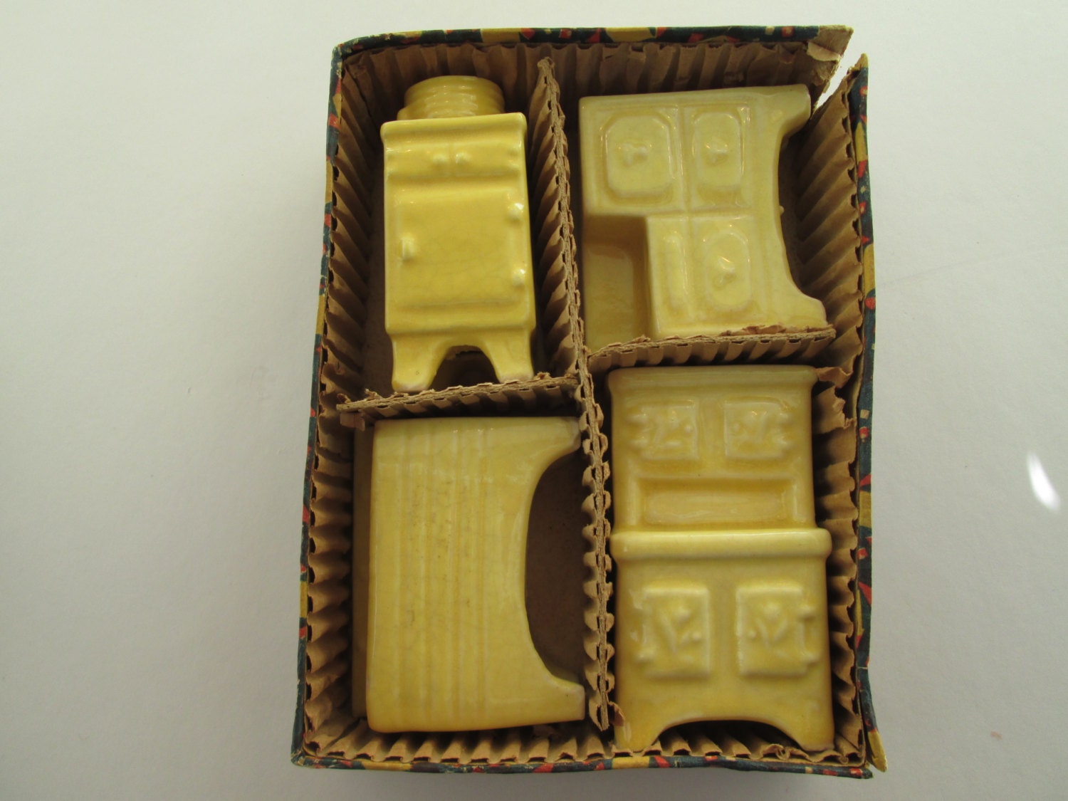 Vintage “My Dolly’s Kitchen Set” in original box, yellow ceramic