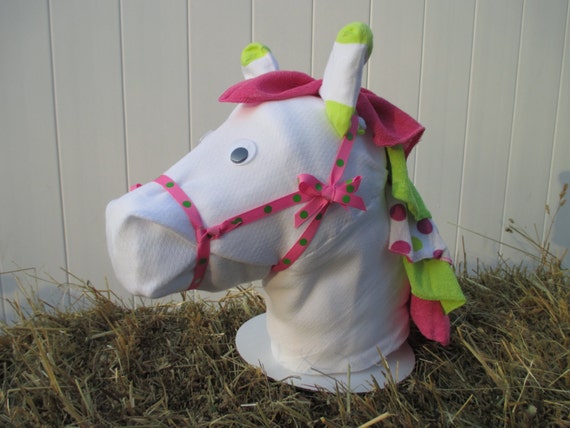 Cake+Shaped+Like+a+Diaper Horse Shaped Diaper Cake for Baby Girl FREE by ChestnutMareCrafts