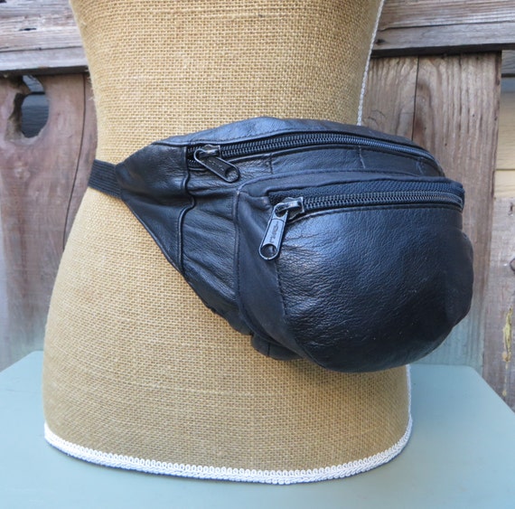 80's Black Leather Zipper Pockets Adjustable Strap Fanny Pack