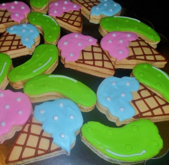 Pregnancy Craving Pickles and Ice cream Cookies by MoMsterCookies