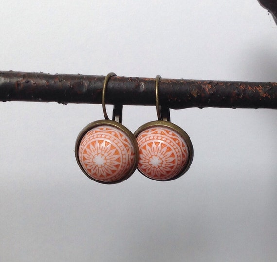 German etched vintage cabochon earrings, lever back earrings, vintage style earrings, dangle earrings, spring colours, handmade jewellery