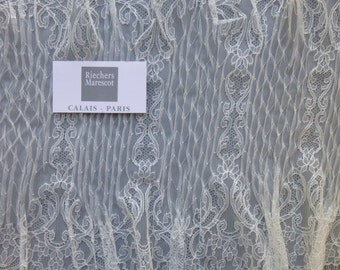 Delicate smocking Chantilly lace by Sophie Hallette