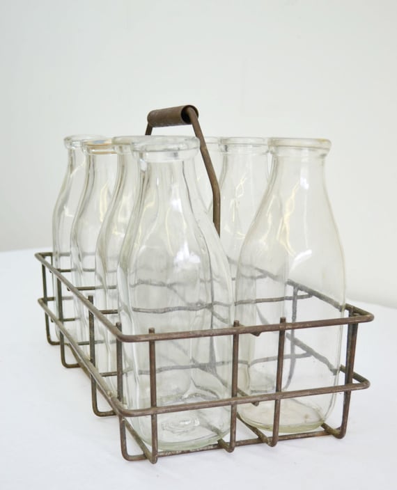 Vintage Milk Bottle Carrier with the full set of Eight 8
