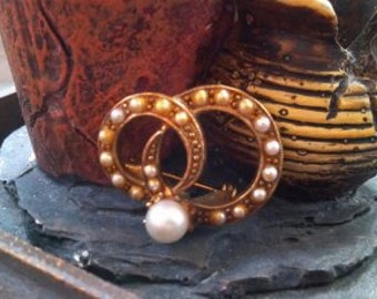 Brass and Pearl Brooch...eternity circles...Vintage 1950s