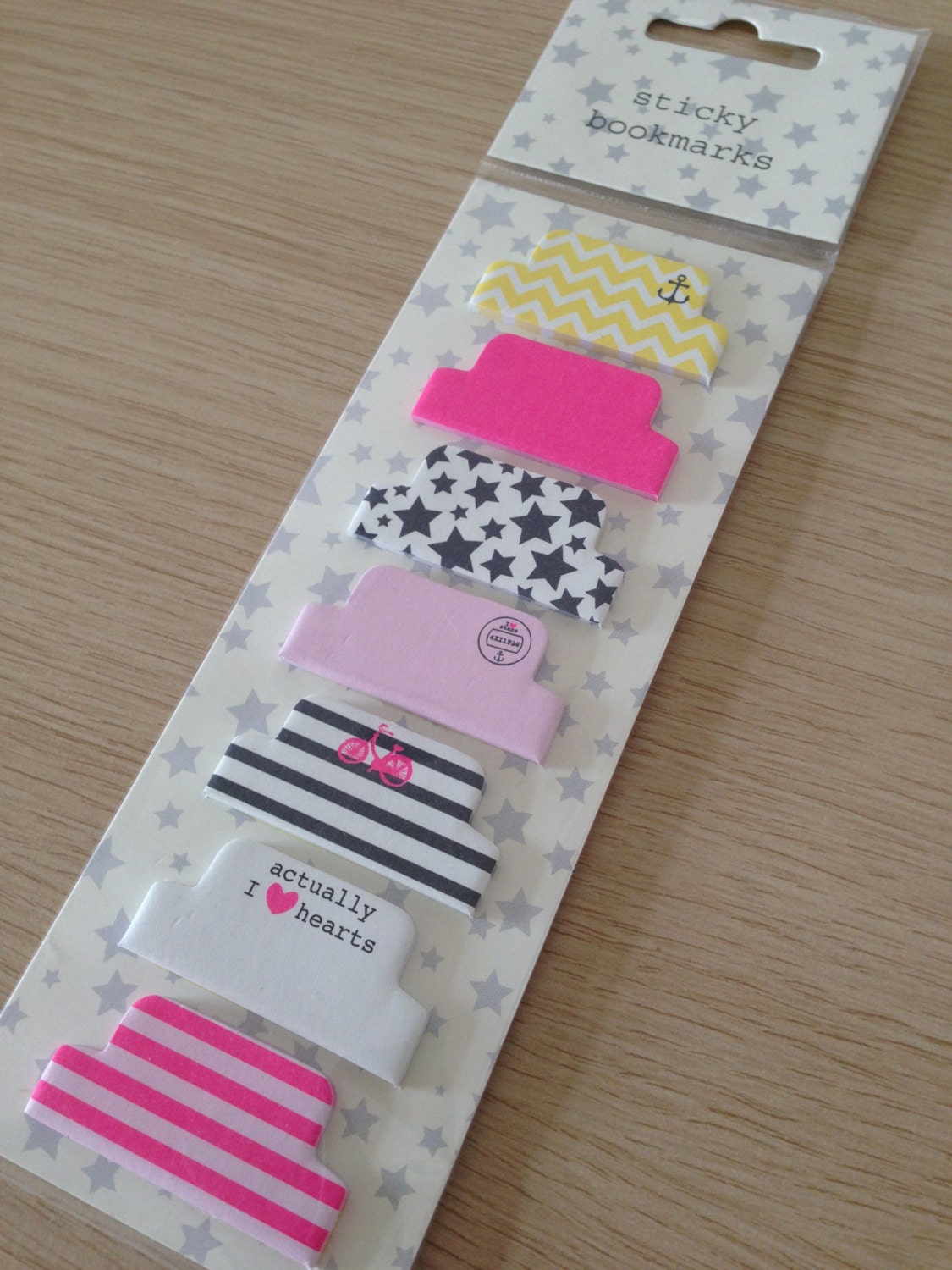 Sticky bookmarks tabs
