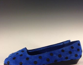 Cute Blue Suede Polka Dot Perry Ellis Flats Size 8