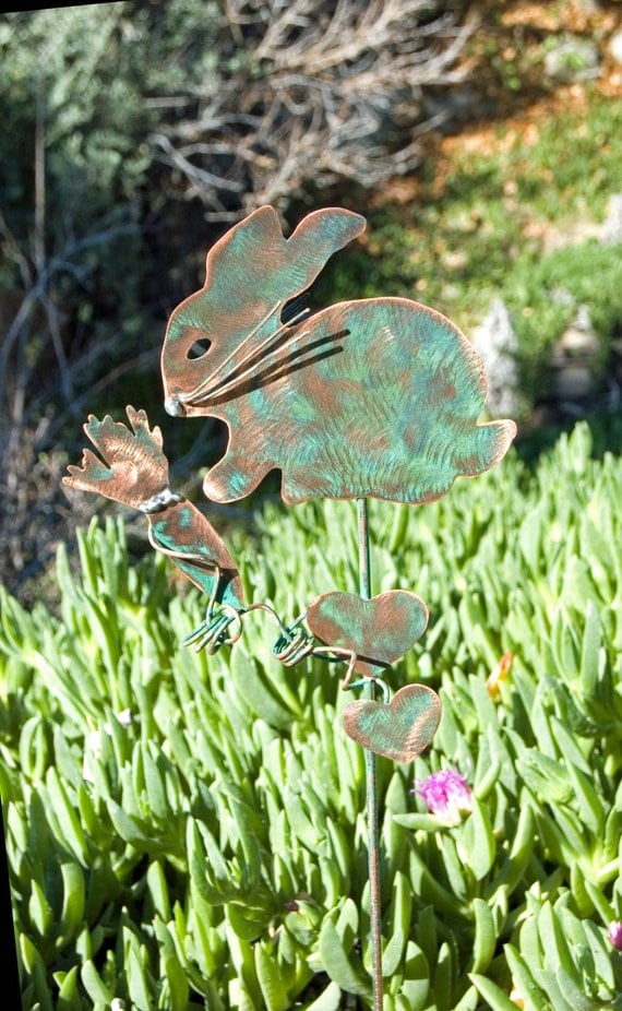 BUNNY RABBIT Garden Planter Stake Metal Copper Yard Art