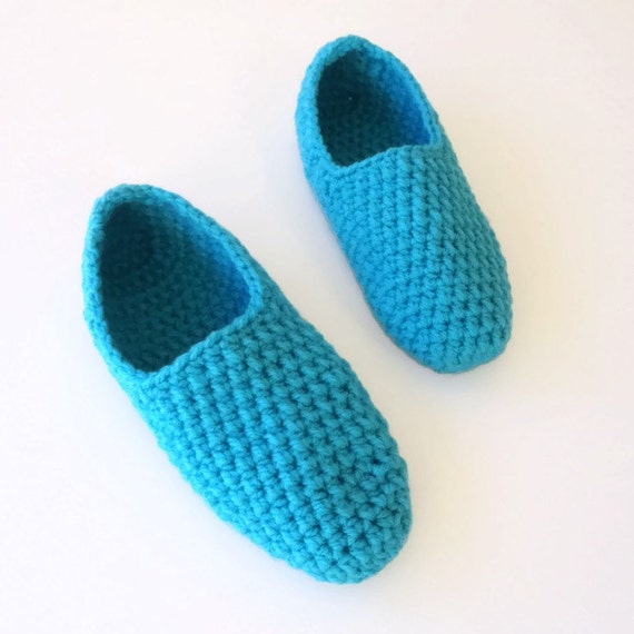 Items similar to blue Crochet Women Slippers ,home shoes slippers ...