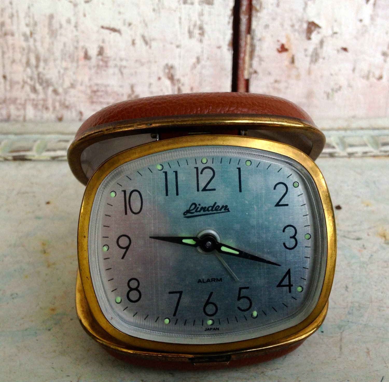Travel Alarm Linden Clock Wind Up in folding hard shell case v