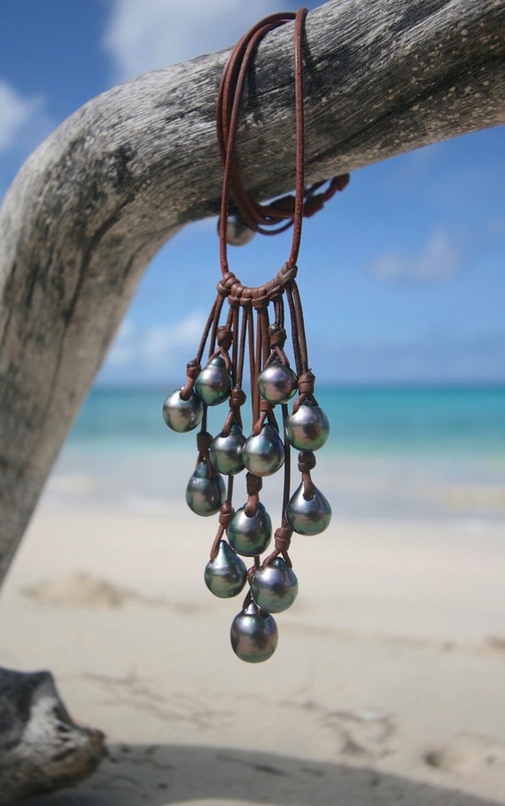 https://www.etsy.com/listing/150014944/tahitian-black-pearls-leather-necklace?ref=shop_home_active_5