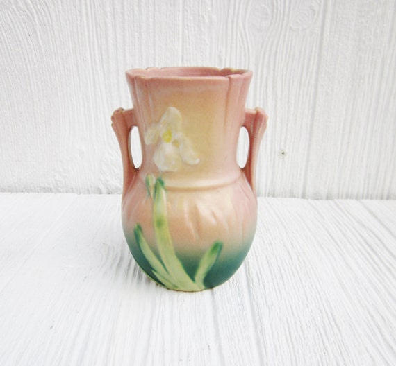Roseville Pink Iris Vase Roseville Pottery 9176 USA Circa