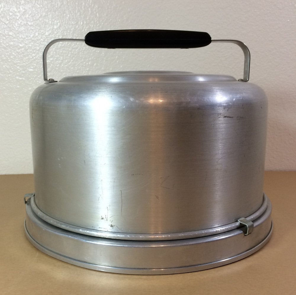 Vintage Mirro Aluminum Cake Carrier with Lock and Handle