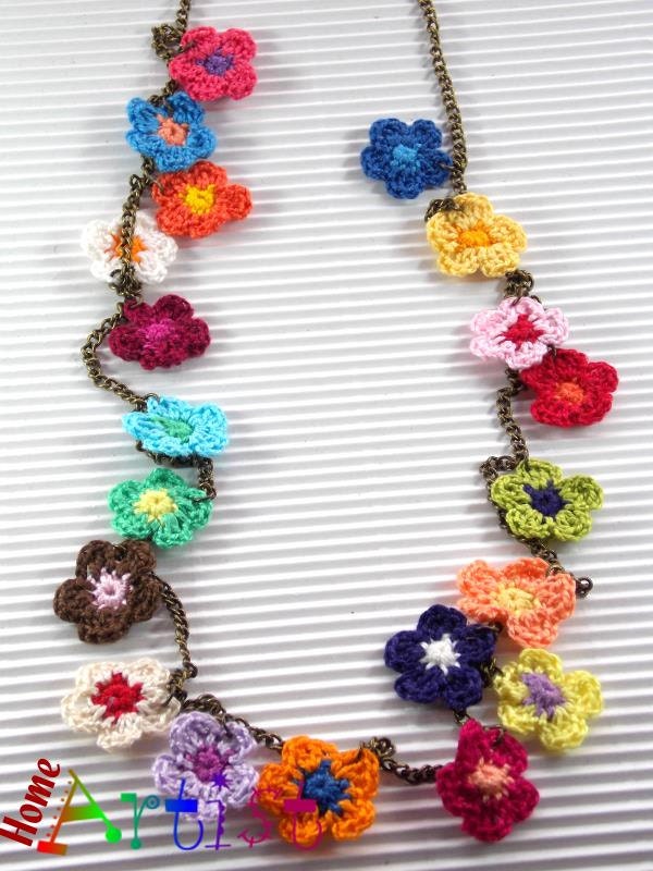 CROCHETED FLOWERS NECKLACE various color tones crochet