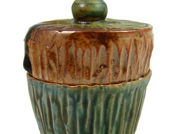 Tiny Trinket Box Ring Keeper - Ceramic Box - Hand Made Lidded Treasurer Jar - Wheel Thrown Stoneware Pottery - Ready to Ship