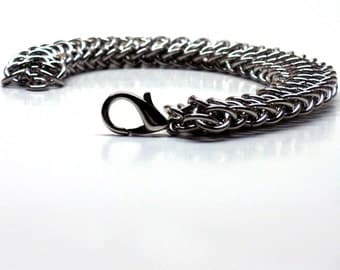 Dragonback Chainmaille Bracelet, Medium Rings. dragon bracelet, renaissance faire, chainmail, chainmail bracelet, womens chainmaille