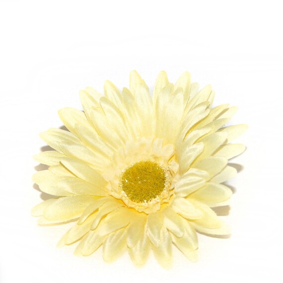 1 Light Yellow Silk Daisy Artificial Flowers by SilkInspirations