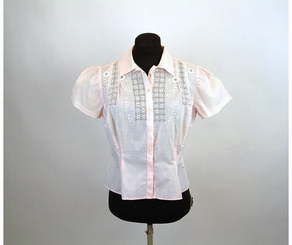 1950s blouse, cotton blouse, pink blouse, open work, cut outs, tatted blouse, pleated blouse, embroidered, puffed sleeves, Size M