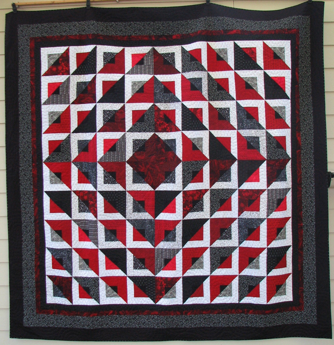 Geometric Pattern Quilt Radiant Quilt 98x98