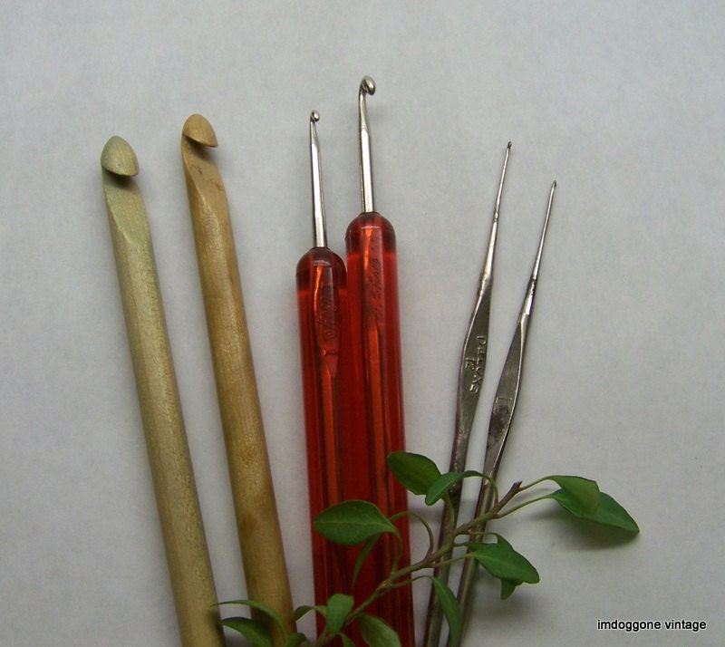 Vintage Crochet Hook Assorment Boye Bates Minerva Deluxe