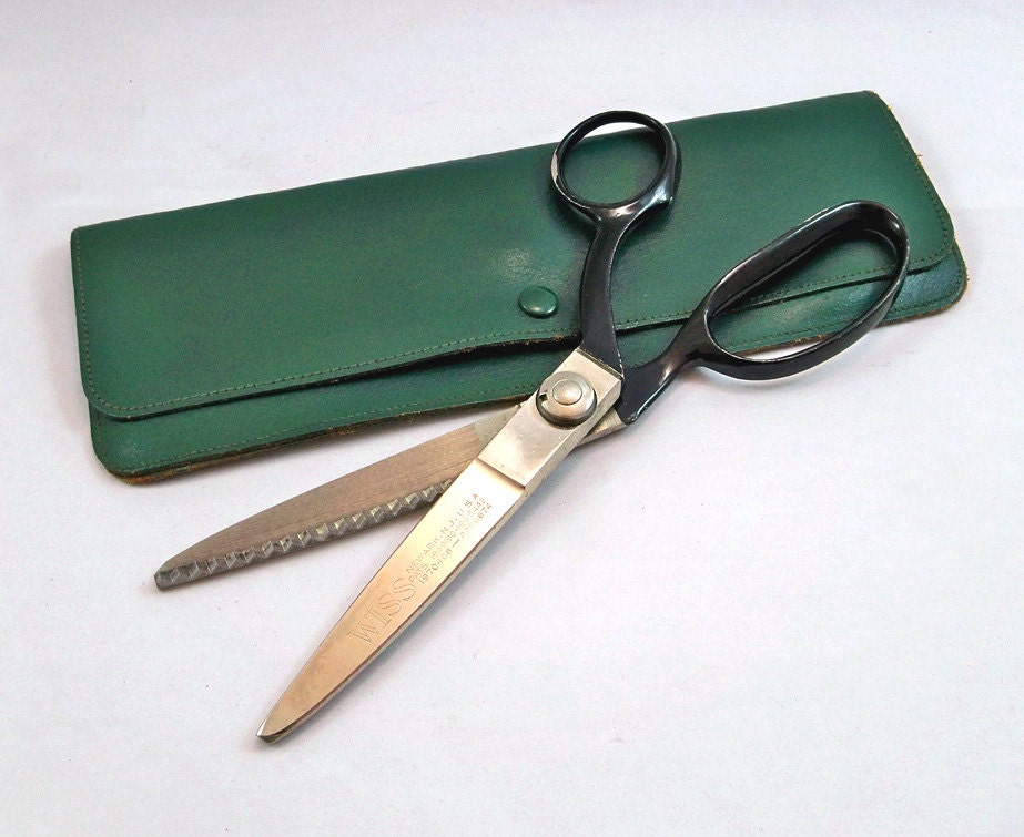 Vintage Wiss Pinking Shears Scissors with Leather Case