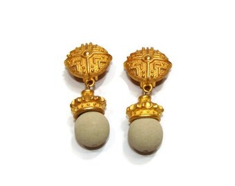 Vintage Gold and Cream Dangle Clip On Earrings