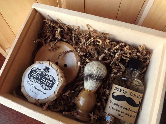 10 Men's Shave Set in Deluxe Wood Box with Aftershave/Cologne,  Boar Brush, Mens Grooming