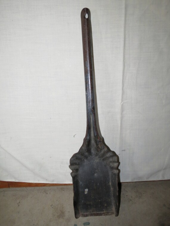 Vintage Metal Coal Scoop Shovel.