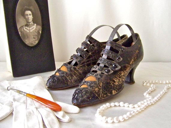 Antique Ladies Button Up Beaded Shoe Leather Shoe Vanity Decor Boudoir ...