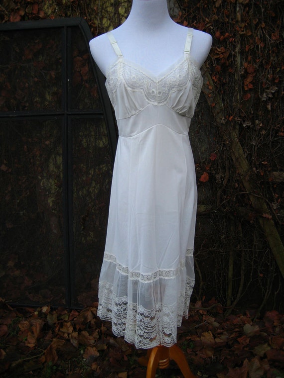 Vint 1950 S Full Slip Lace Nylon Slip Dress By Aristocrat 36 White Madmen Ebay