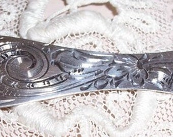 Sterling Silver Engraved Victorian Sewing Tool