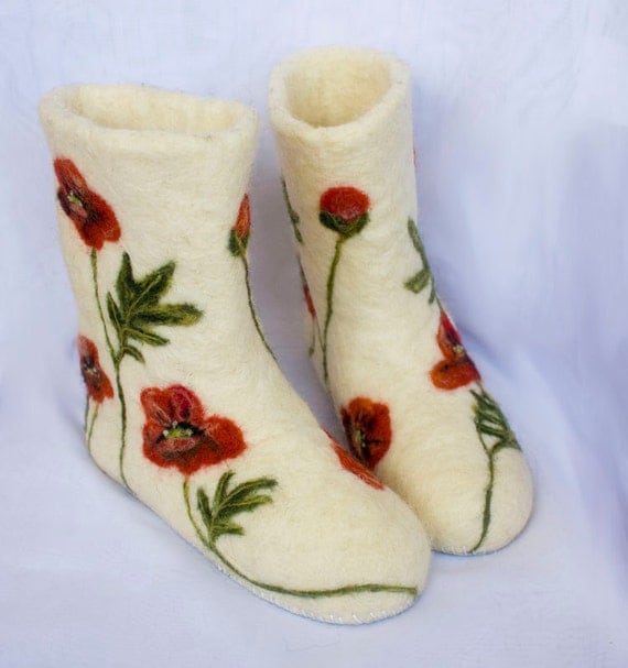 Felted wool slippers boots "Poppies"
