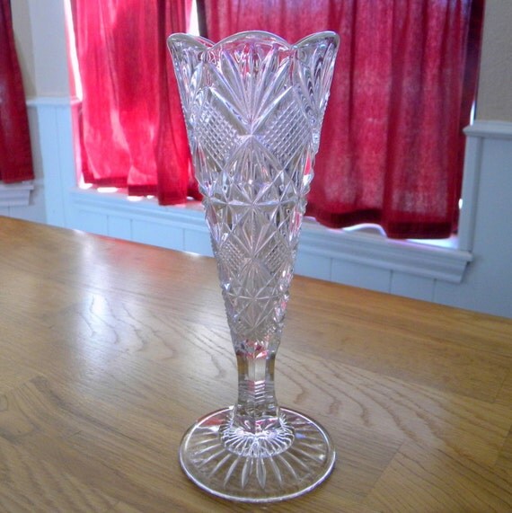 Vintage tulip vase elegant pattern glass by TreasuresFromTexas