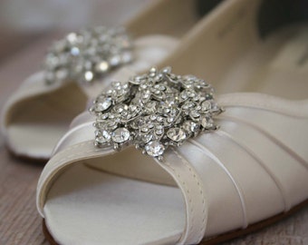 Items similar to Ivory Rhinestone Wedding Shoes, Ivory White Bridal ...