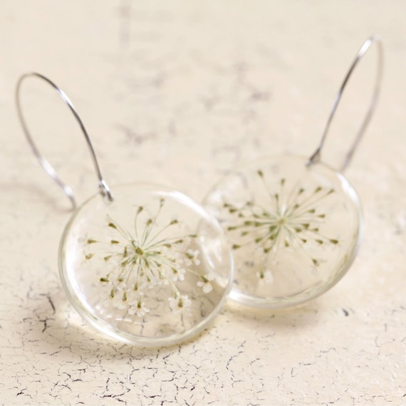 Real Queen Anne Lace Earrings - Real White Flower - Pressed Flower Jewelry - Resin Earrings