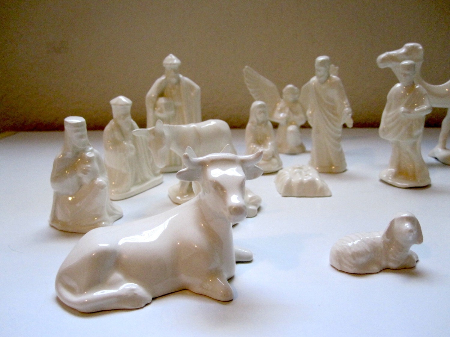 Vintage Nativity Set 17 Pieces White Ceramic Handmade