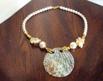 Beautiful Vintage Mother Of Pearl And Pearl Shell Necklace