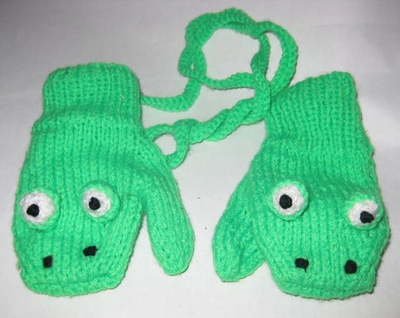 Frog Mittens hand knitted for 4/5 year old by NannieCool on Etsy