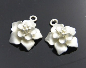 6 pcs of solid brass floral charm pendant 15mm-1693-matte silver