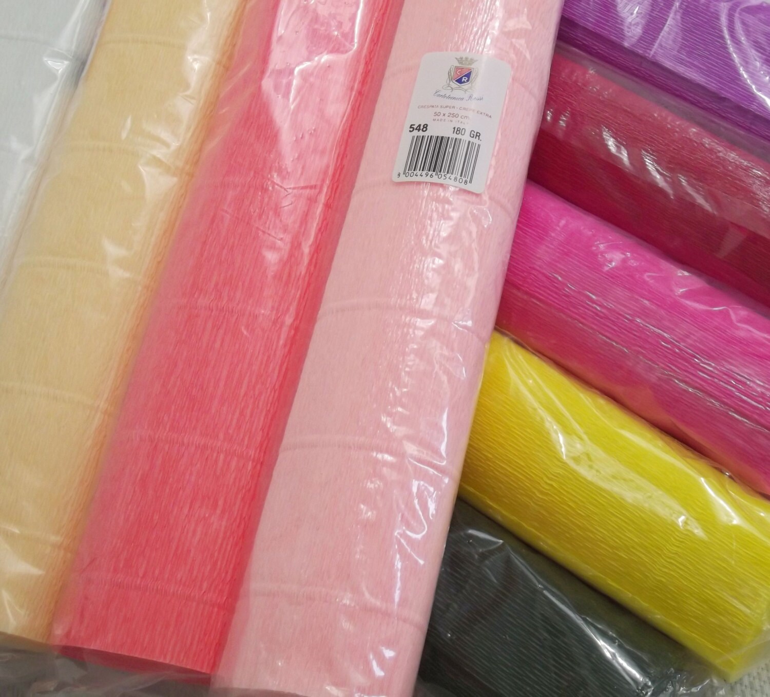 Crepe paper roll 180 gram. Italian paper crepewrapping