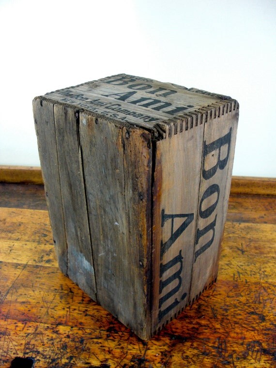 Vintage Wood Crate Vintage Wood Box Small Dovetail box Bon
