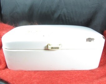 VINTAGE BREAD BOX, Metal Box, Housewares ,mid century bread box, kitchen decor,
