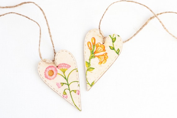 Tiny rustic style wooden heart decoration "Wildflowers II", set of 2 - handmade, wedding decor, gift ideas, orange wild peas, pink dog daysy