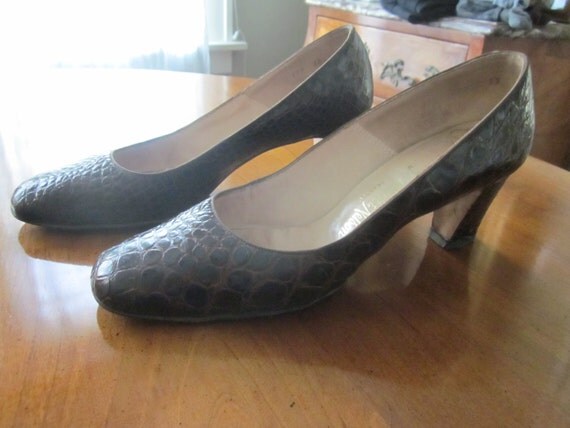 Vintage Ladies Genuine Alligator Shoes. Chocolate Brown. Size 7