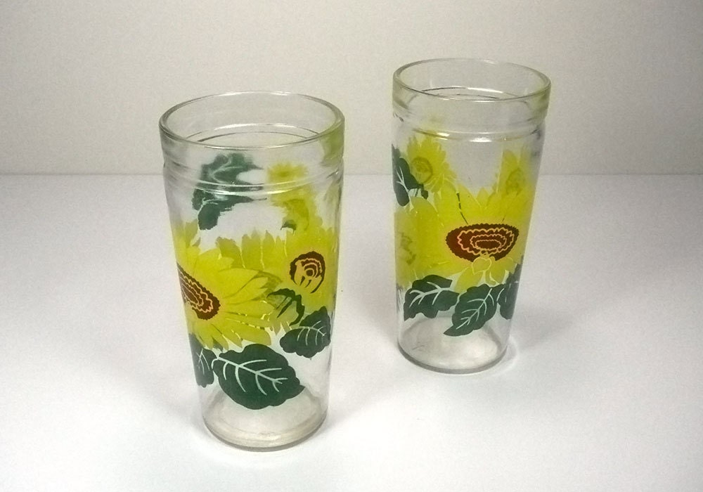 Vintage 1960s Anchor Hocking Sunflower Drinking Glasses