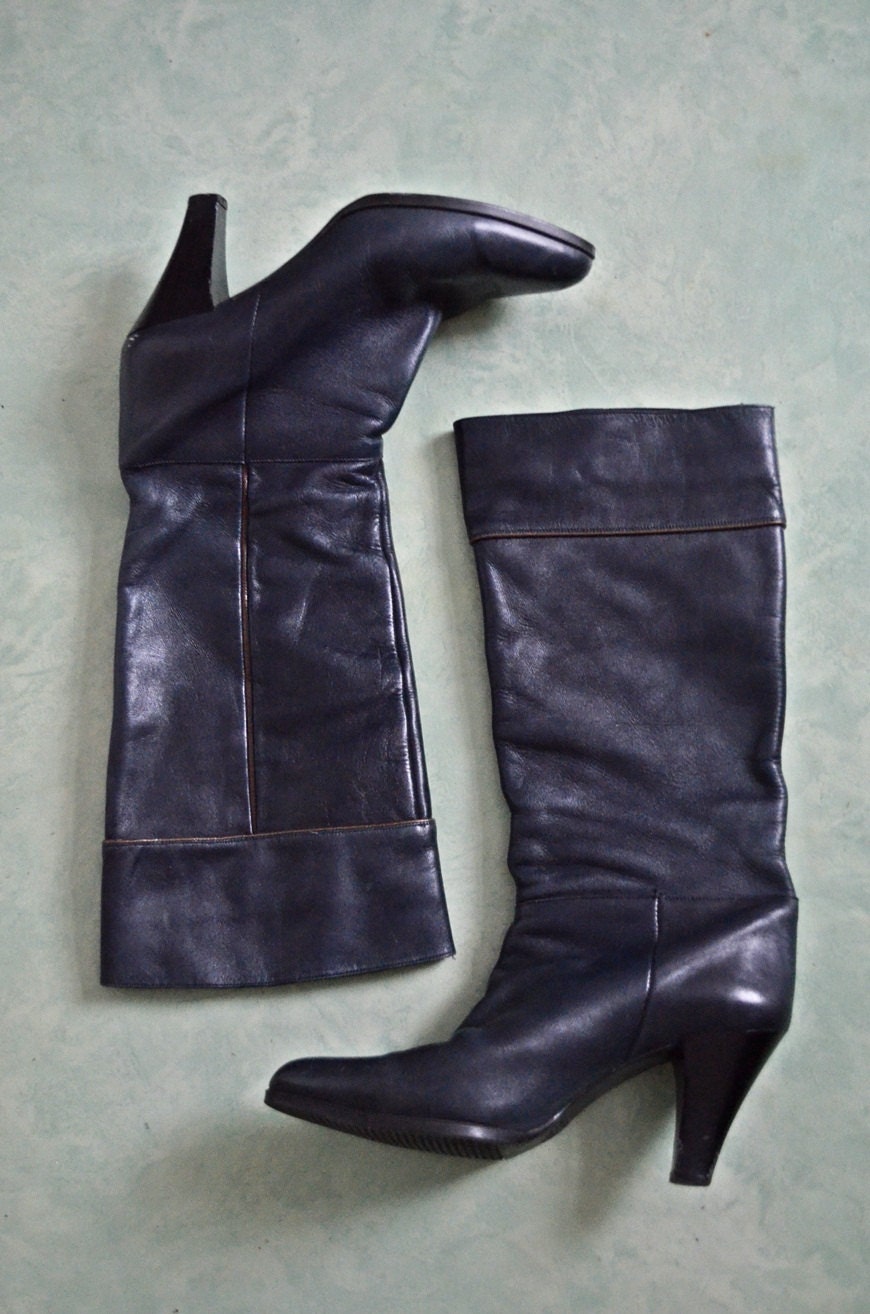 navy blue boots size 9