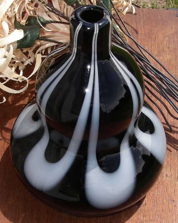Vintage Art Glass Vase Black White and by tnjsvintagetreasures