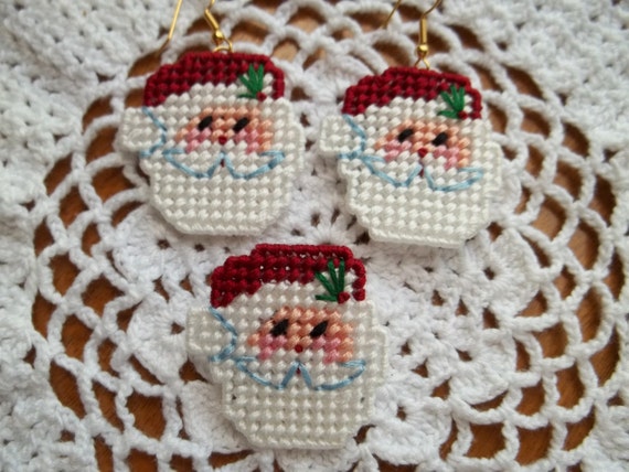 Needle Point Plastic Canvas Santa Claus Face by CraftsByChrisAnn