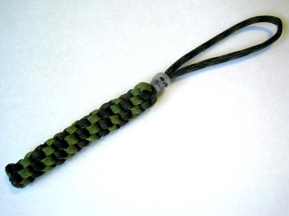 Tactical Paracord Knife Lanyard/Keychain